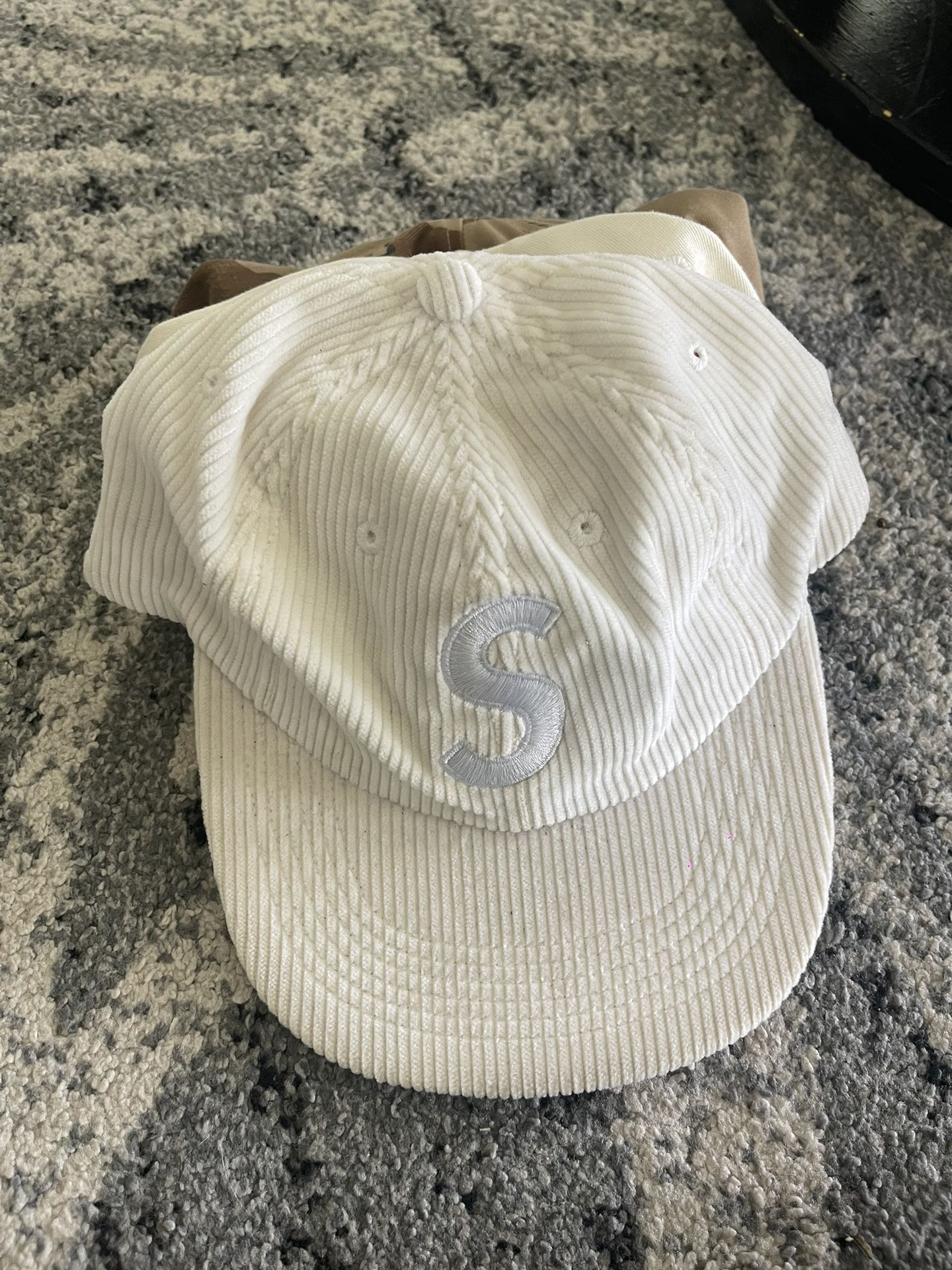Supreme S Hat corduroy