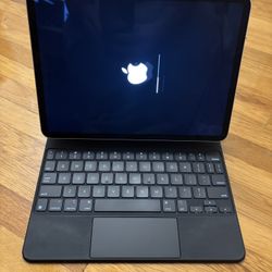 iPad Pro 11” 2nd Gen + Apple Magic Keyboard Case