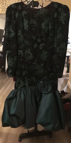Dress Very Elegant. Like New. 