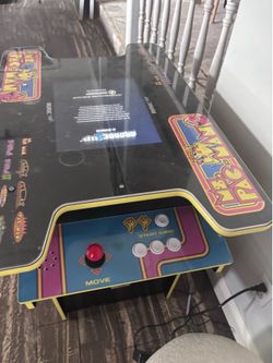 Pac-Man gaming table