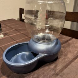 Petmate 1gallon Water bowl 