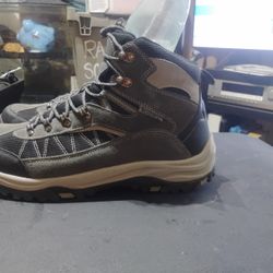 bearpaw hiking boots size 13 w $40