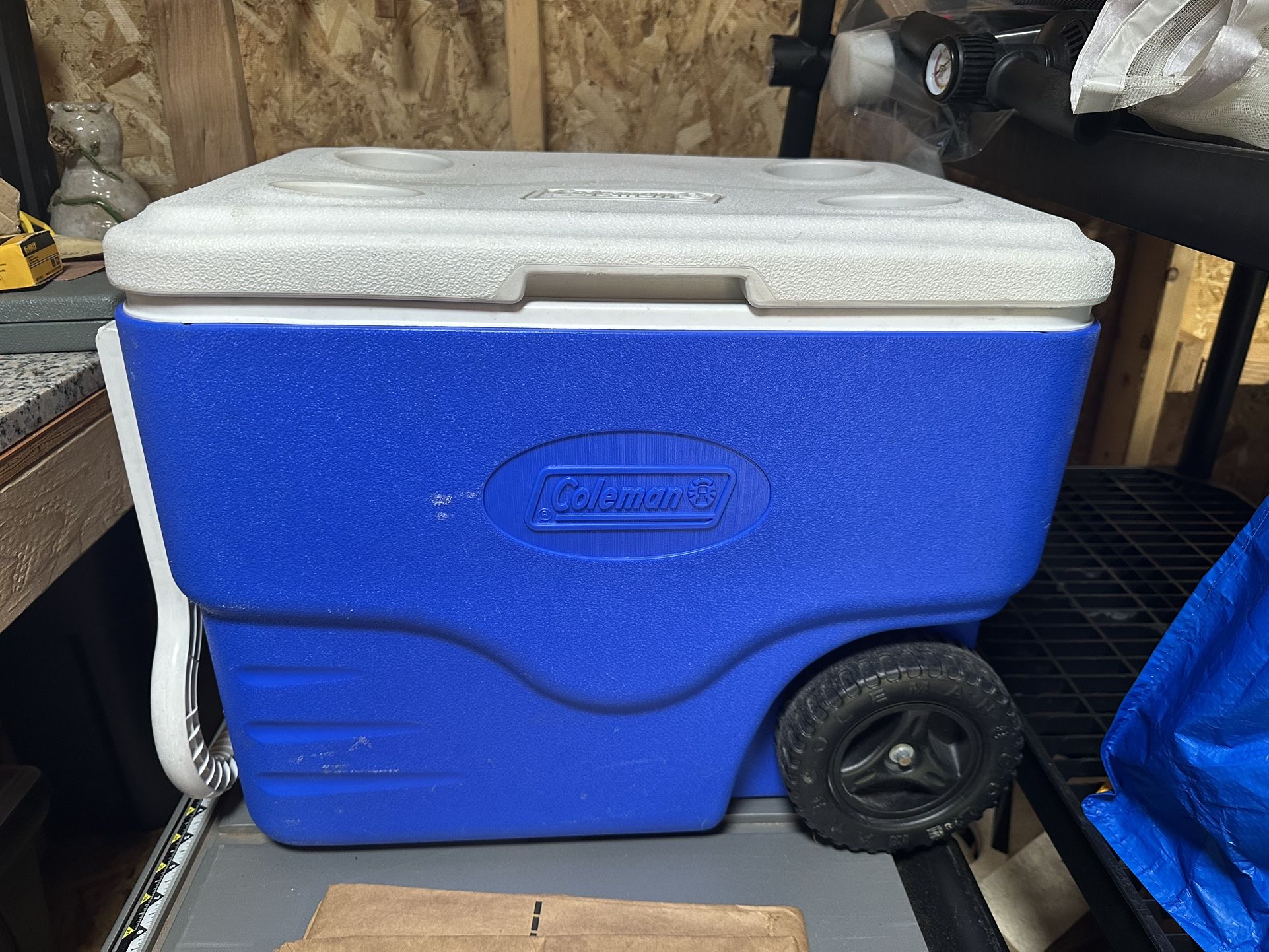 Coleman Cooler With Wheels