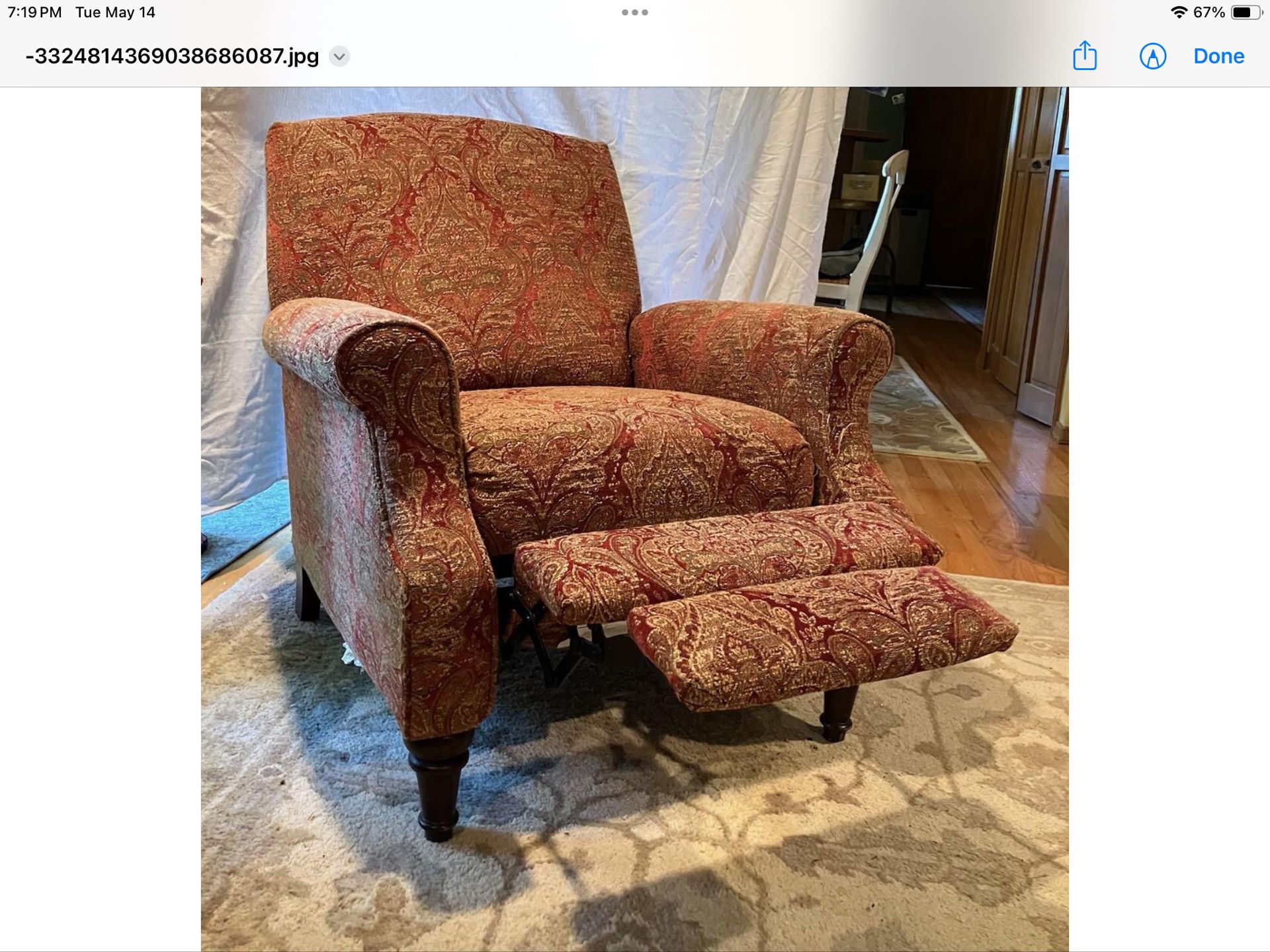 FREE 2 CHAIRS RECLINING 
