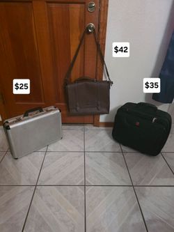 Ease Gave laptop briefcase with brown saffiano eco-leather. $40
16-inch laptop briefcase swiss gear $35
Silver briefcase combination lock $25
Pick up