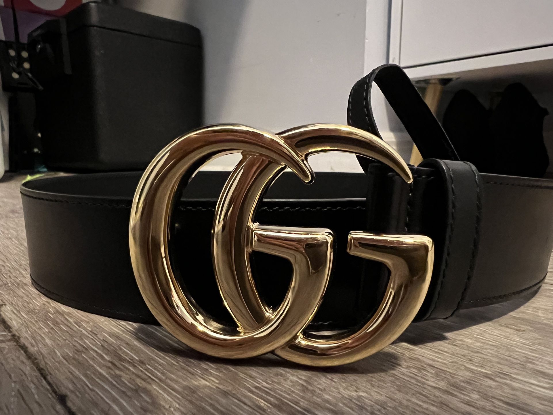 Authentic Gucci women's belt Size 80 for Sale in Chicago, IL - OfferUp