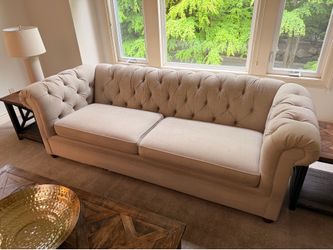 Pottery Barn Chesterfield Roll Arm Sofa