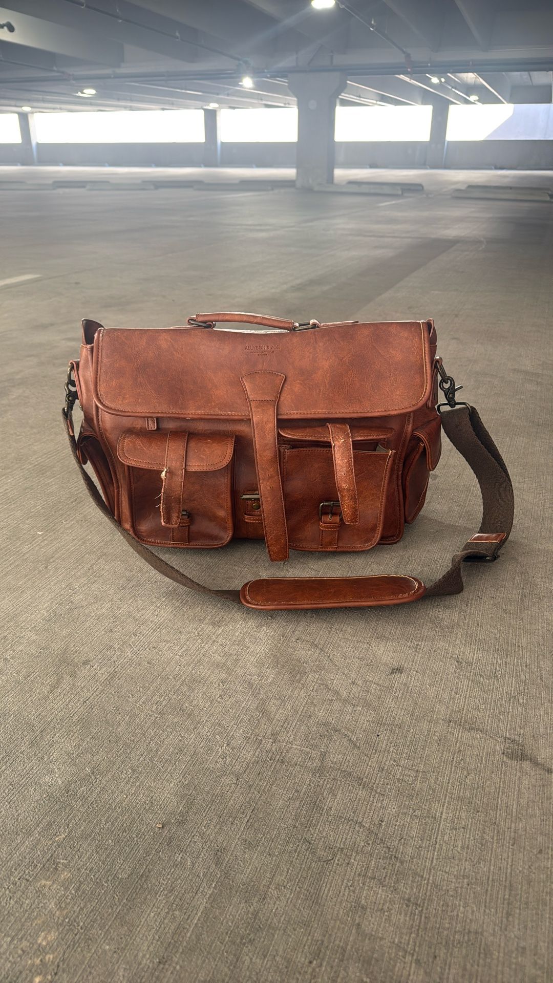 Leather messenger Bag