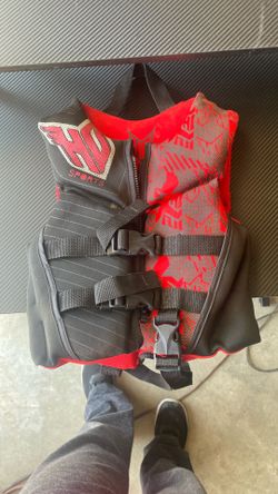HO sports child life vest 30 to 50 lbs