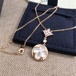 LV/Louis Vuitton necklace old flower 18k rose gold necklace ladies