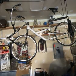 Cruz Bike  ( Brand New Never Used)