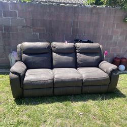 3 Seat Reclinable Couch
