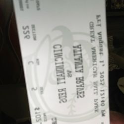 2 Reds VS Braves Tickets 