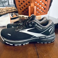 Brooks Ghost 14 GTX Running Shoes Men’s size 10.5 / Women’s size 12