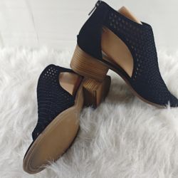 Lucky Brand  Sandals  Women’s Size 10 