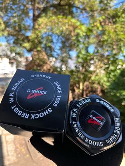 š„ 2 G-SHOCK Watches Bundle ā Red & Rose Gold š„