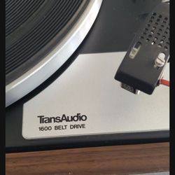 TransAudio 1600 Turntable 