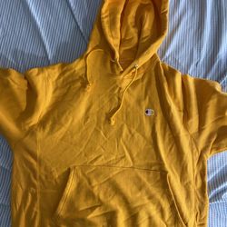 Yellow champion sweatshirt XL