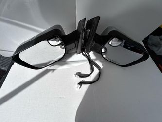 2011 OEM Nissan Titan new power mirrors