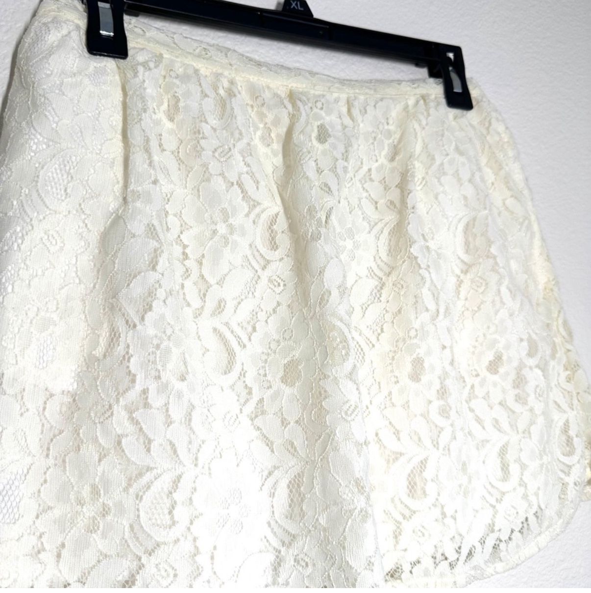 White Lace Mini Skirt 