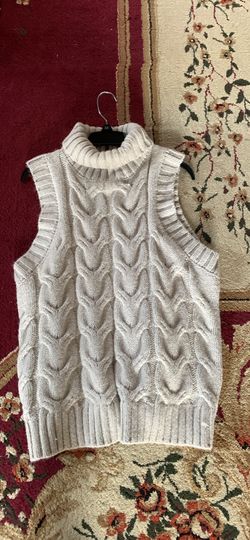 Turtle Neck Sleeveless Sweater Forever 21 Size Medium