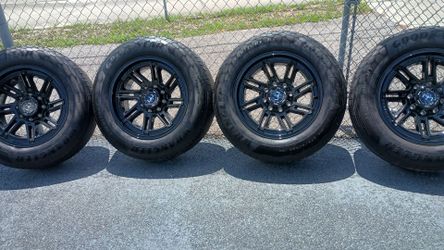 20 inch 8 lug wheels Ford (New rims)