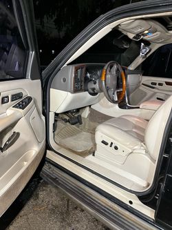 03 Cadillac Escalade