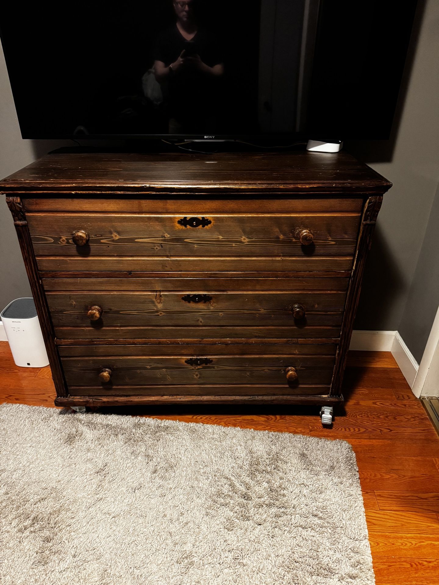 3-Drawer Pine Dresser