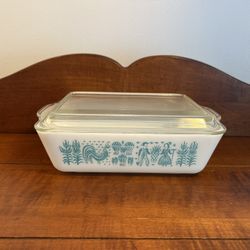 Vintage Pyrex Amish Butterprint 503 Refrigerator Dish with Lid 