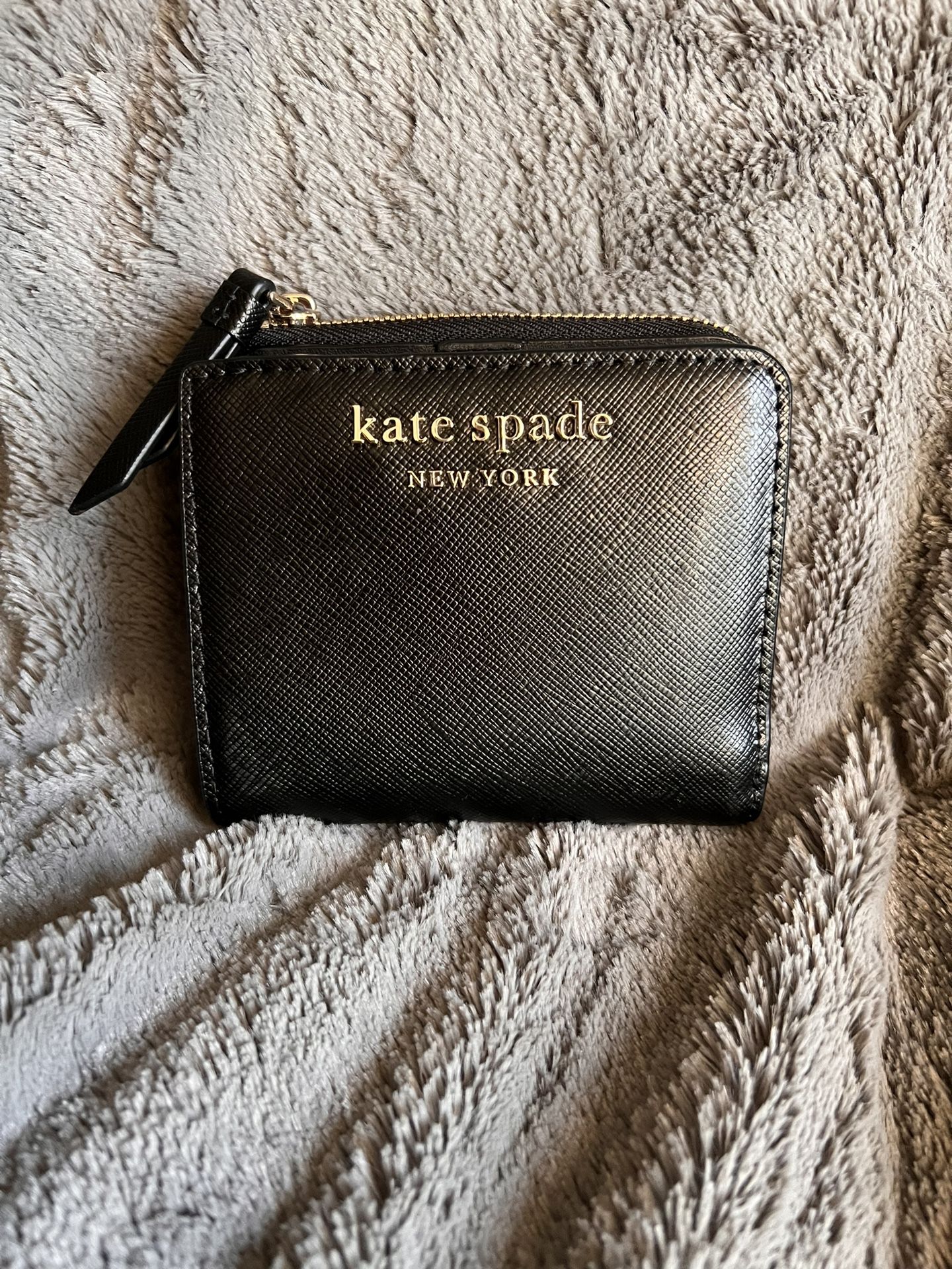 Kate Spade Staci Saffiano Leather Small L Zip Around Bifold Wallet BLACK