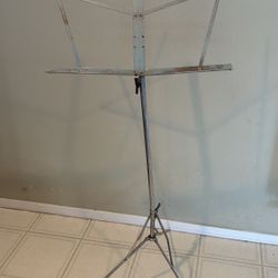 Music Stand, Adjustable and Foldable.