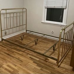 Vintage Brass Queen Bedframe 