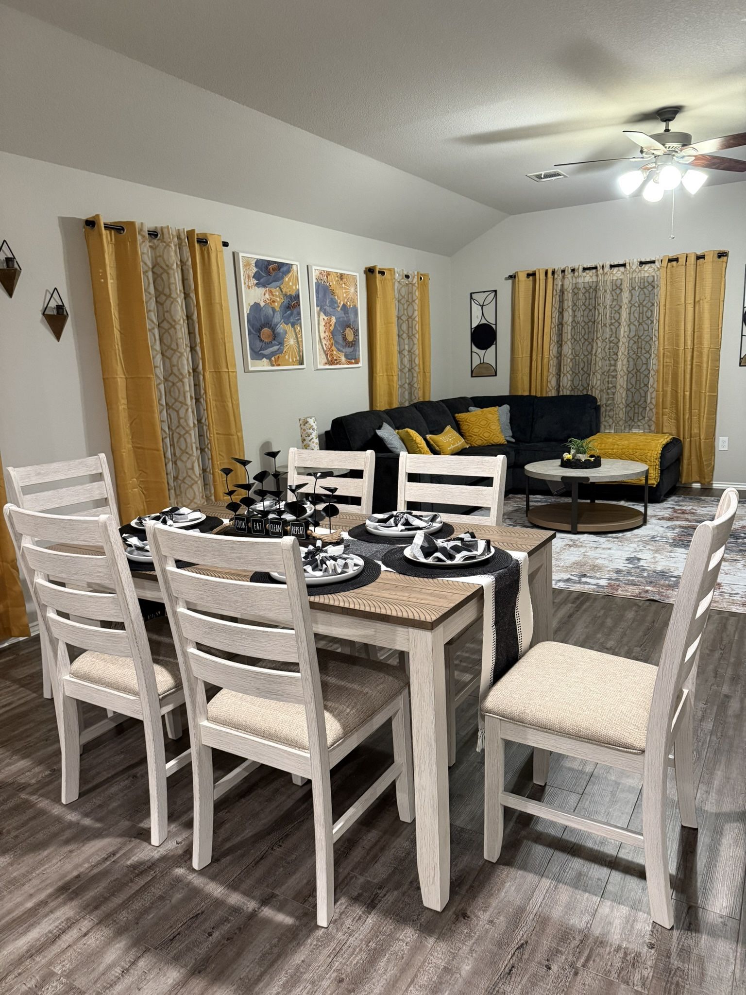 Dining Table And 6 Chairs 