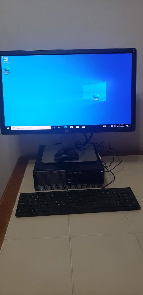 Dell Optiplex SFF Intel i7 3.40 Ghz 2TB 16 Gig Ram Dell 24" Monitor