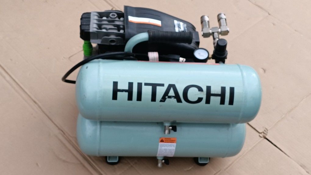 Hitachi ES99S 4-Gallon Portable Electric  Air Compressor 