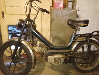 1978 Gadabout Pedal Start Moped TITLED