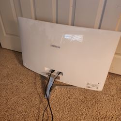 Samsung 32 inch computer screen!