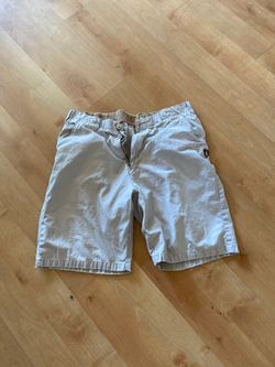 Men’s volcome shorts size 34