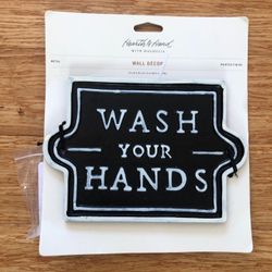 Hearth & hand with magnolia wall decor