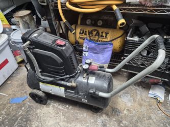 $129 Husky 8gal 135 Psi Hot Dog Air Compressor