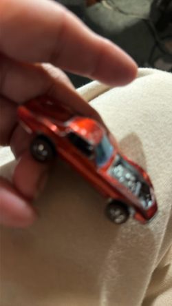 Hotwheel vintage red line 1968 Corvette with beautiful paint job beautiful red line car