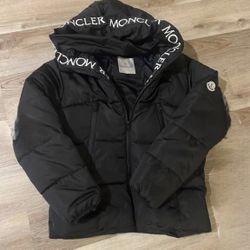 Moncler Puffer Jacket Size M