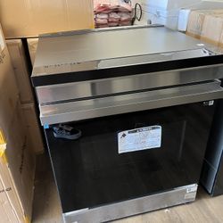 30” SAMSUNG BESPOKE INDUCTION STOVE 