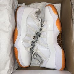 Jordan 11 Low