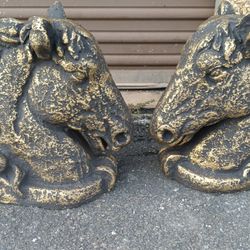 2 Head Horse Concret  30 Pounds Heavy 