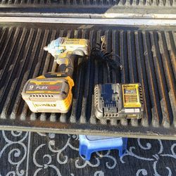 DeWalt Brushless Mid Range Impact Driver W/Battery 