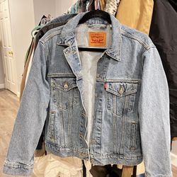 Levi’s Jean Trucker Jacket