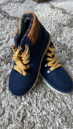 Carters shoes size 12
