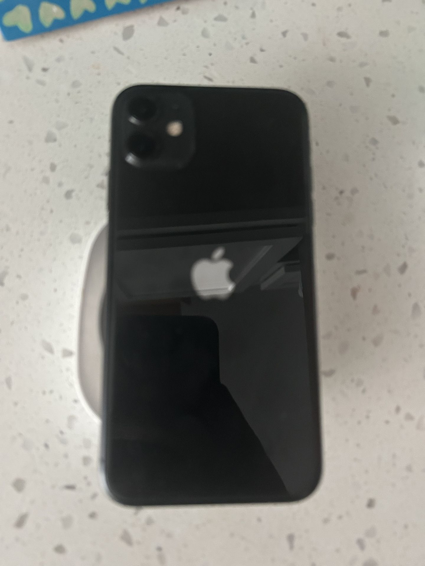iPhone 13 64