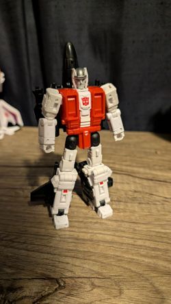 Transformers Age of the Primes AirRaid